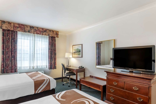 Quality Inn and Suites Garden of the Gul